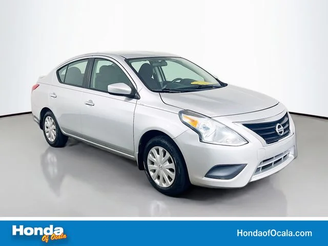 2017 Nissan Versa 1.6 SV CVT's photo