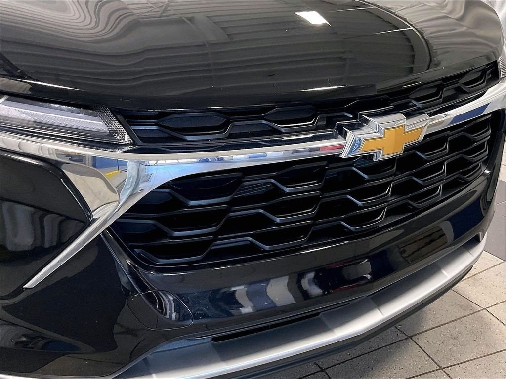 Used 2025 Black Chevrolet LT image 30