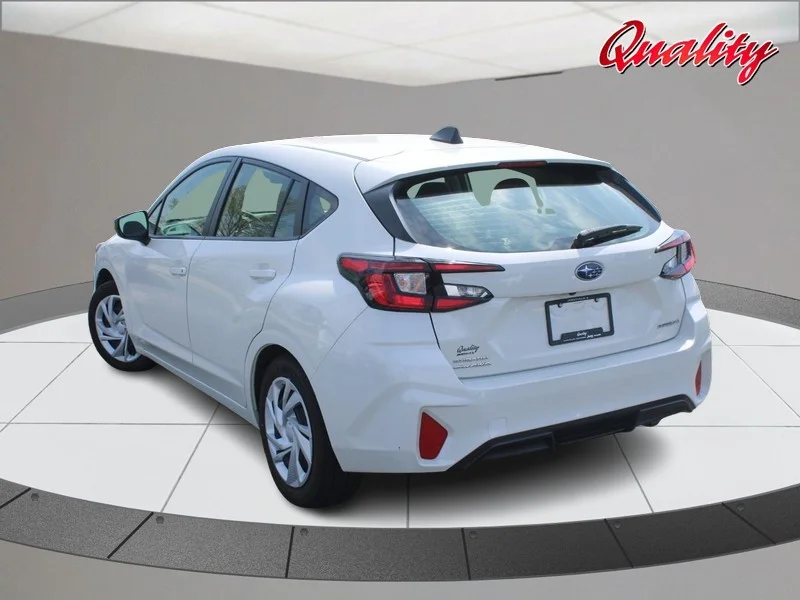Used 2024  Subaru  image 5