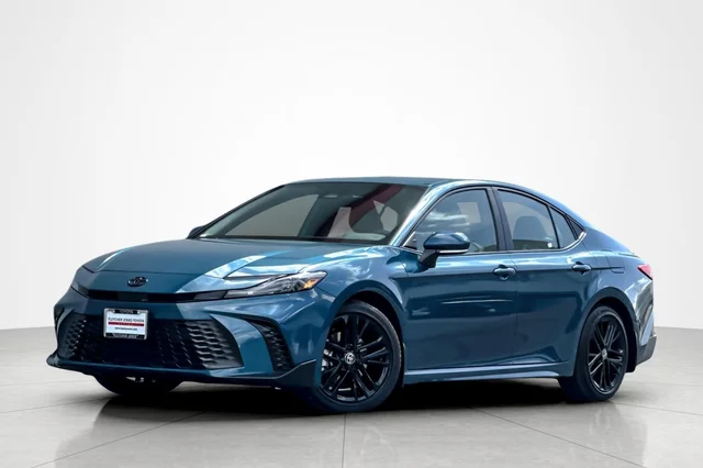 2026 Toyota Camry SE HYBRID
