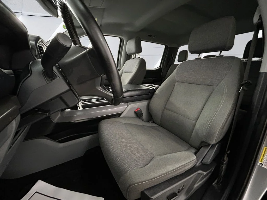 Used 2024 Silver Ford XLT image 8