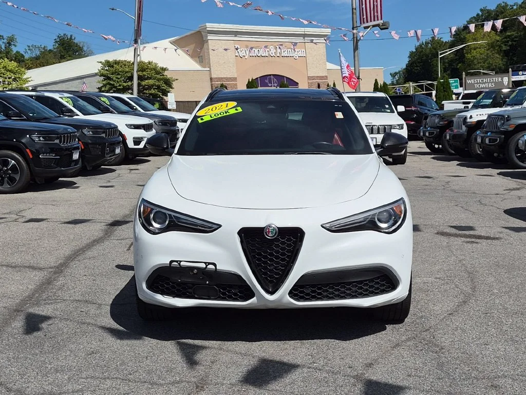 Used 2021 White Alfa Romeo Ti Sport image 2