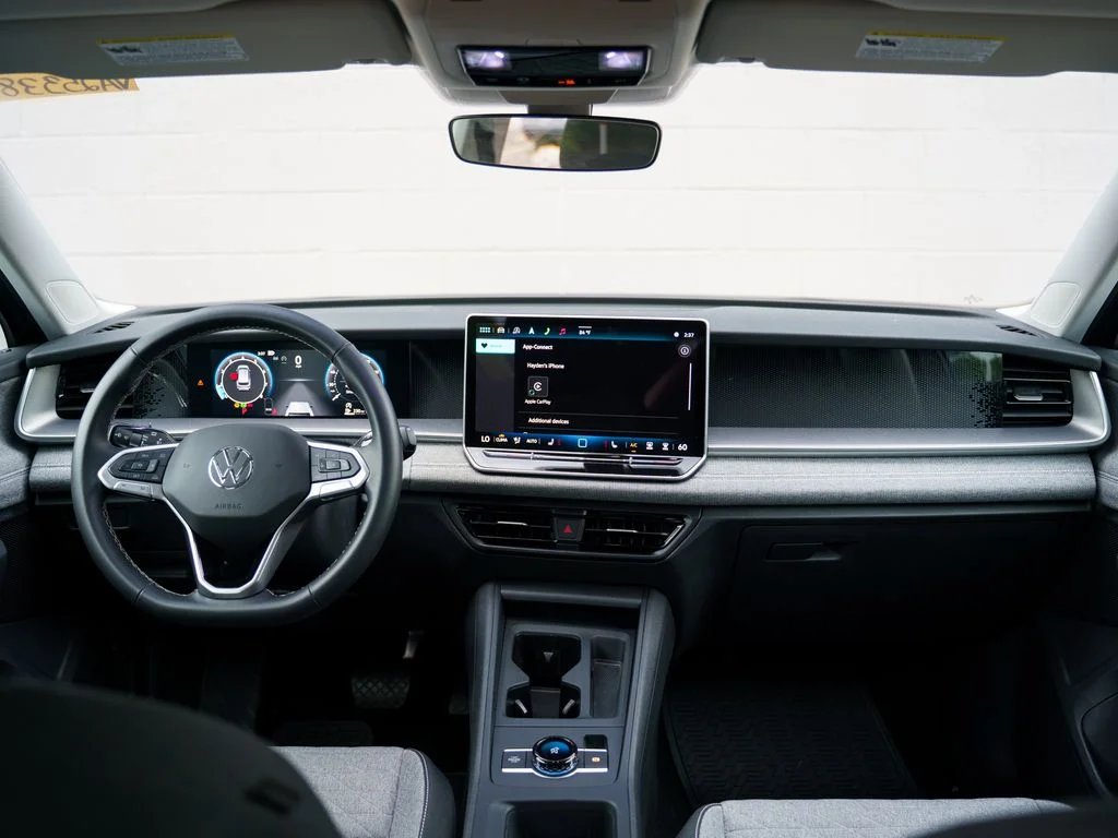 Used 2025 Platinum Gray Metallic Volkswagen 2.0T S image 21