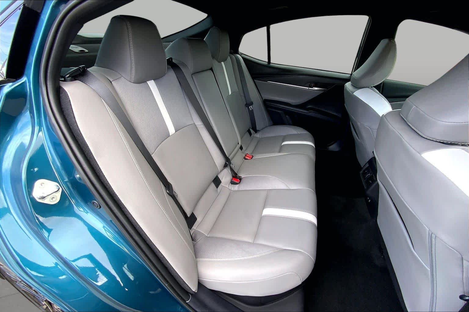 Used 2025 Ocean Gem Toyota SE image 36