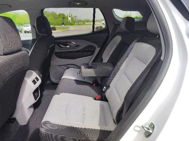 Used 2023 White GMC SLE image 24