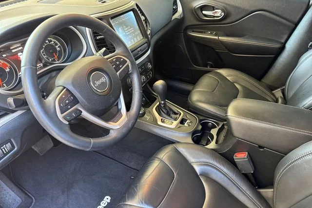 Used 2016 Gray Jeep High Altitude image 10
