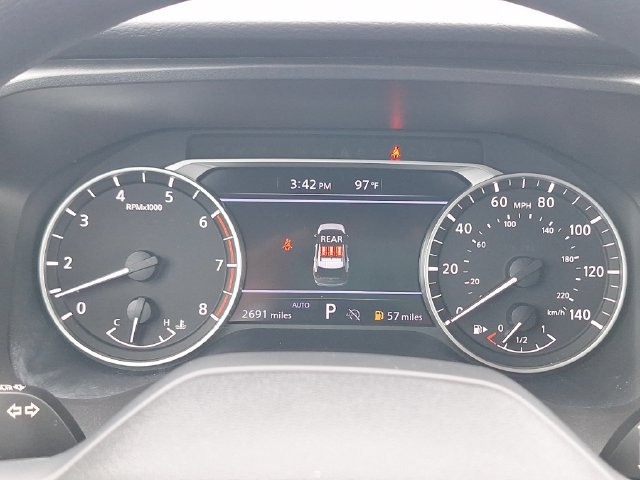 Used 2025 White Nissan S image 16