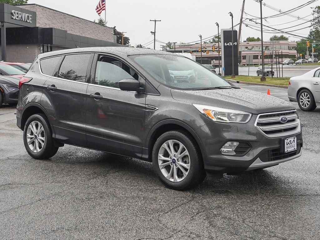 Used 2019 Ford Escape SE with VIN 1FMCU9GD5KUA09234 for sale in Riverdale, NJ