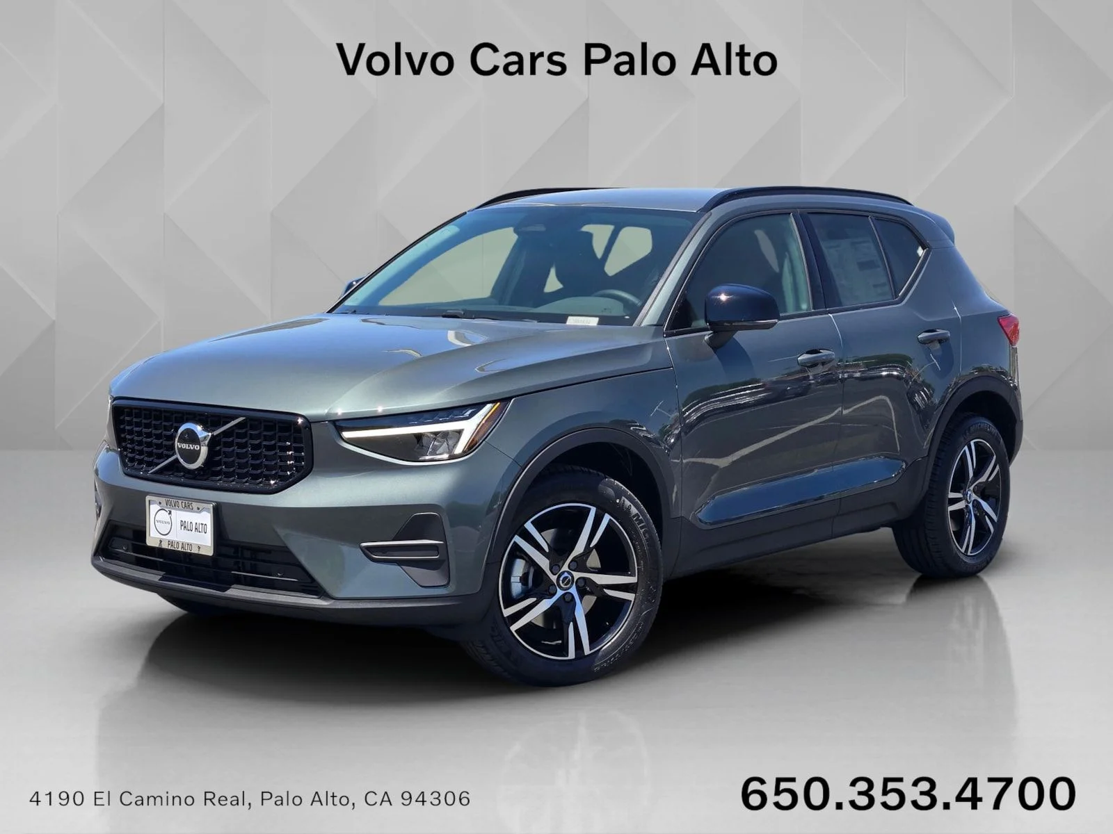 2026 Volvo XC40 B5 Core Dark AWD's photo