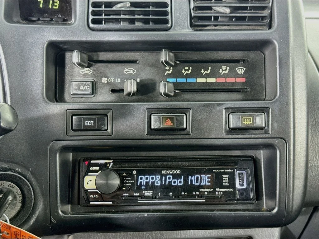 Used 1997  Toyota Base image 15