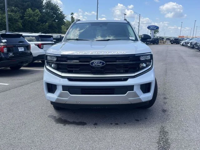 New 2026 Space Silver Metallic Ford Platinum image 6