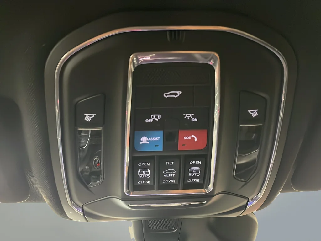 Used 2024 White Jeep 4xe image 36