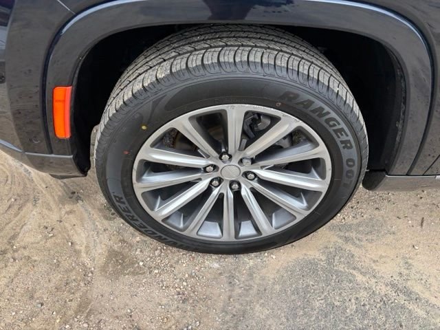 Certified Used 2022 Black Jeep Series II image 12