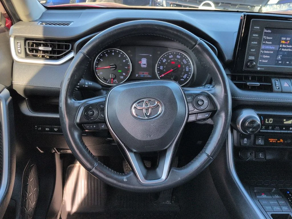 Used 2021 Red Toyota XLE Premium image 19