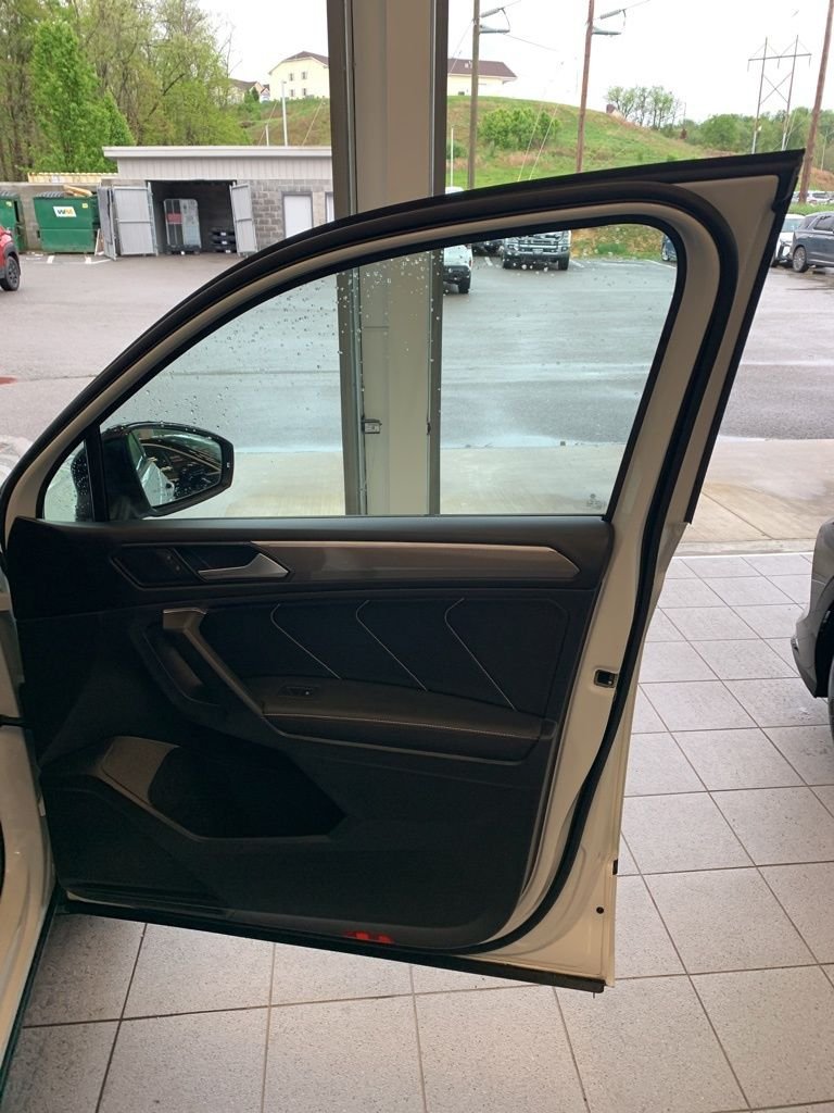 2023 Volkswagen Tiguan SE R-LINE BLACK - Photo 15