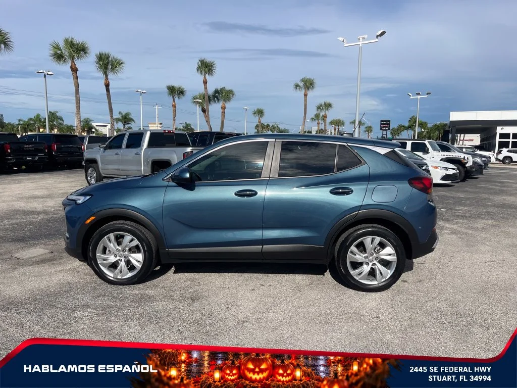 Used 2024 Ocean Blue Metallic Buick Preferred image 4