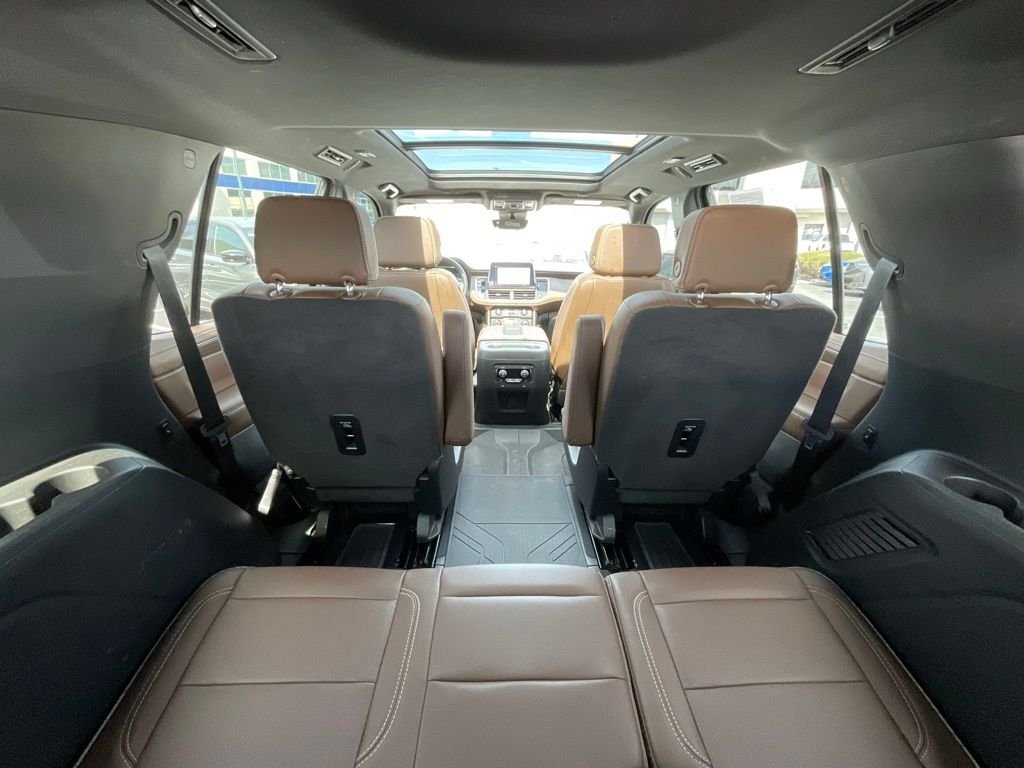 Used 2023 Beige Chevrolet High Country image 25