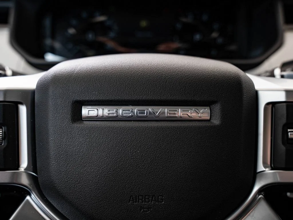 Used 2026 Eiger Gray Metallic Land Rover S image 33
