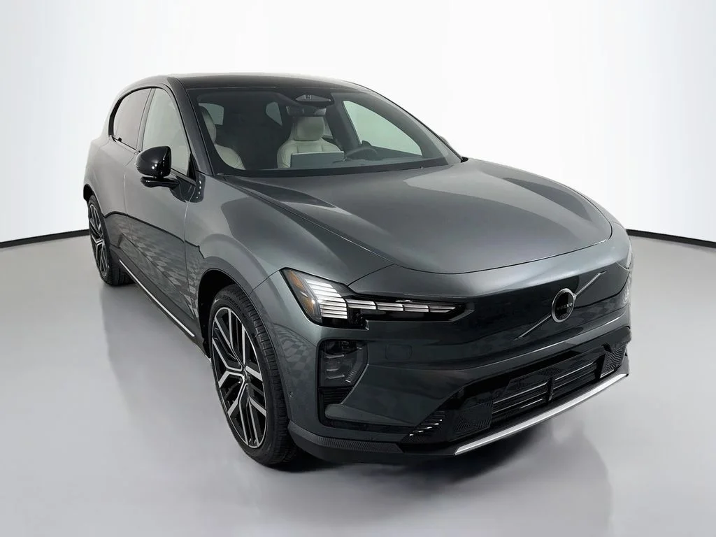 New 2027  Volvo  image 7