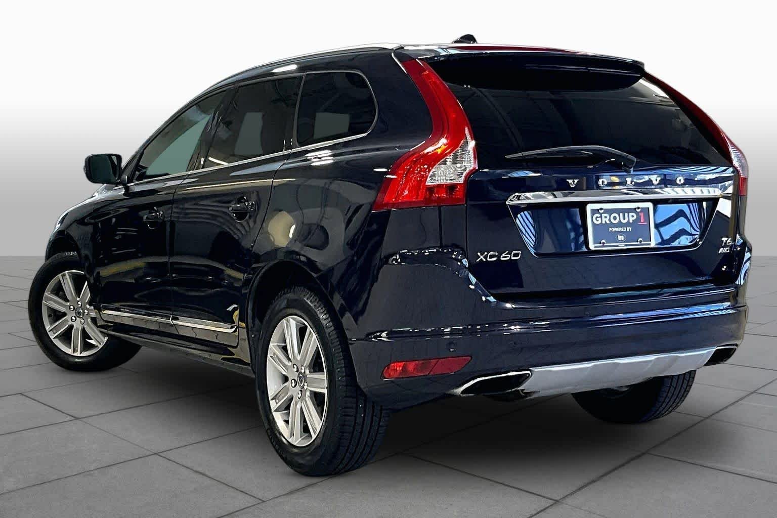 Used 2016 Magic Blue Metallic Volvo T6 Drive-E image 12