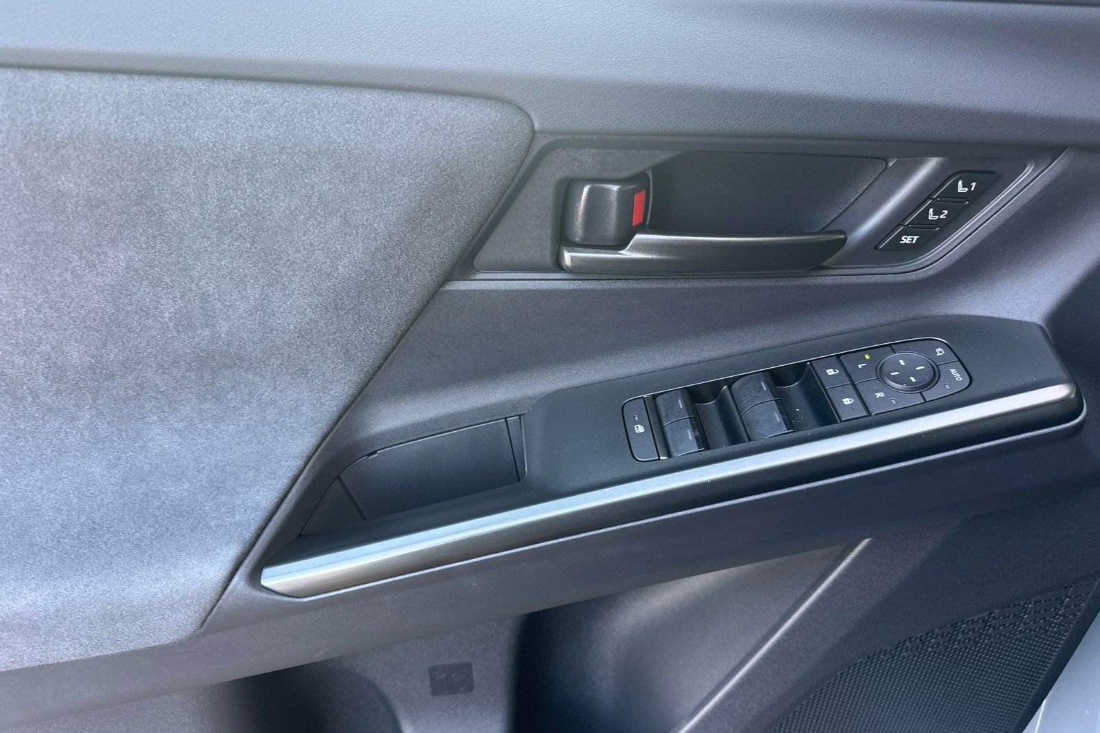 Used 2026  Toyota XSE image 10