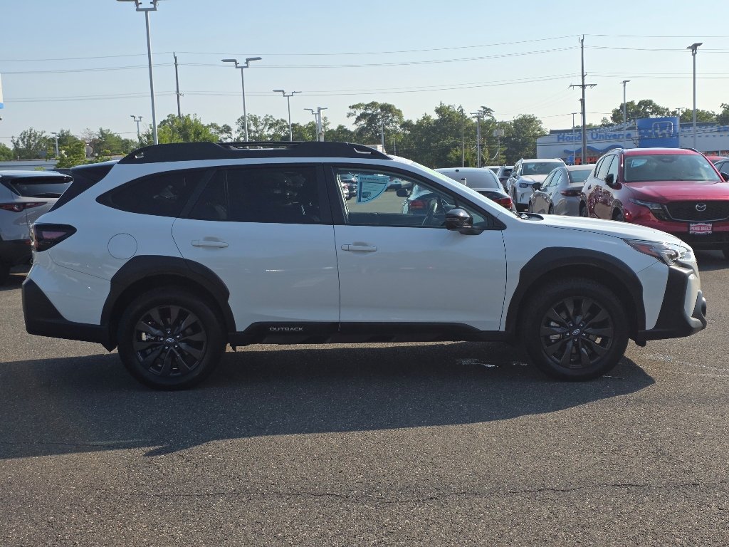 Used 2025 Crystal White Pearl Subaru Onyx Edition image 18