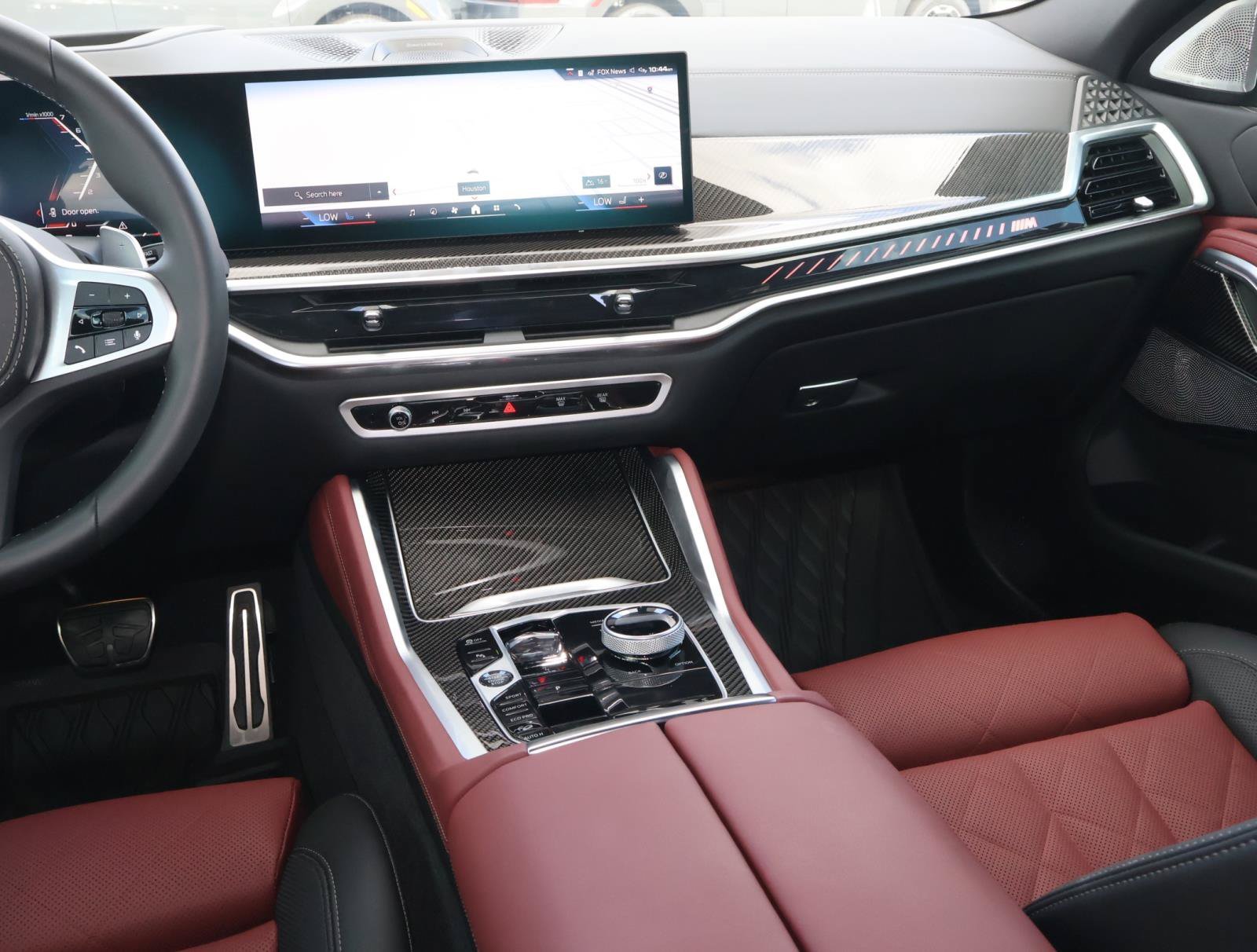 Used 2025 Black Sapphire Metallic BMW M60i image 11