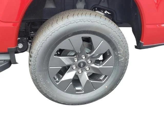 2025 Ford F-150 Lightning Flash - Photo 6