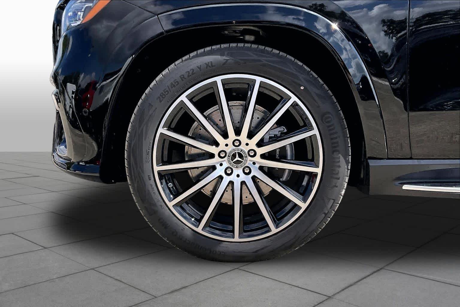 New 2026 Black Mercedes-Benz GLS 450 image 15