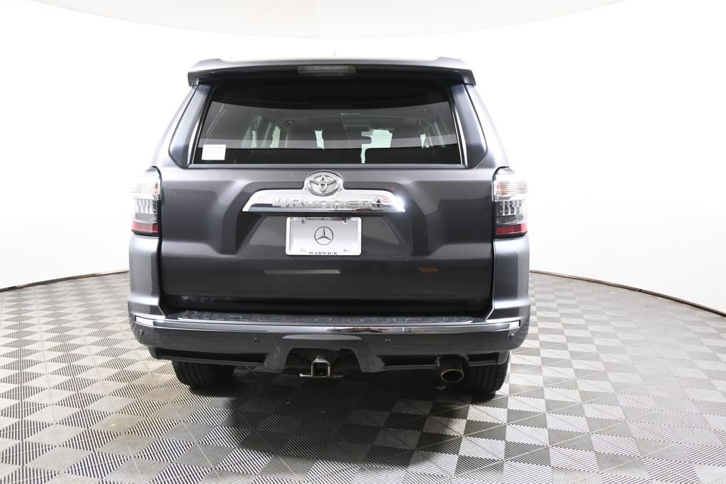 Used 2018 Magnetic Gray Metallic Toyota Limited image 6