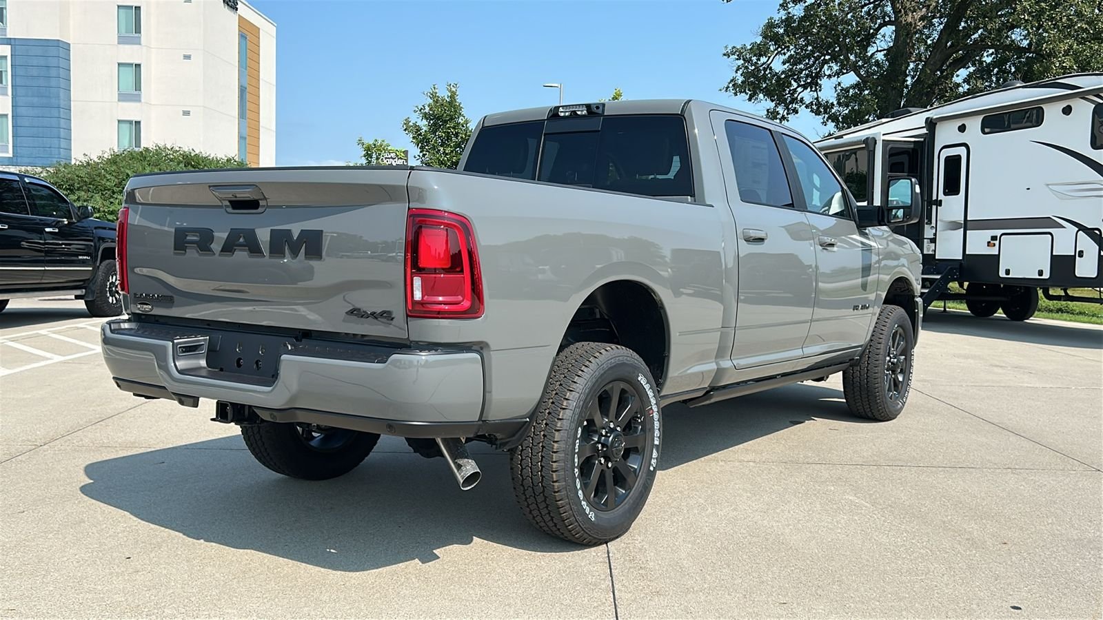 New 2026 Ceramic Gray Clear-Coat Exterior Paint RAM Laramie image 4