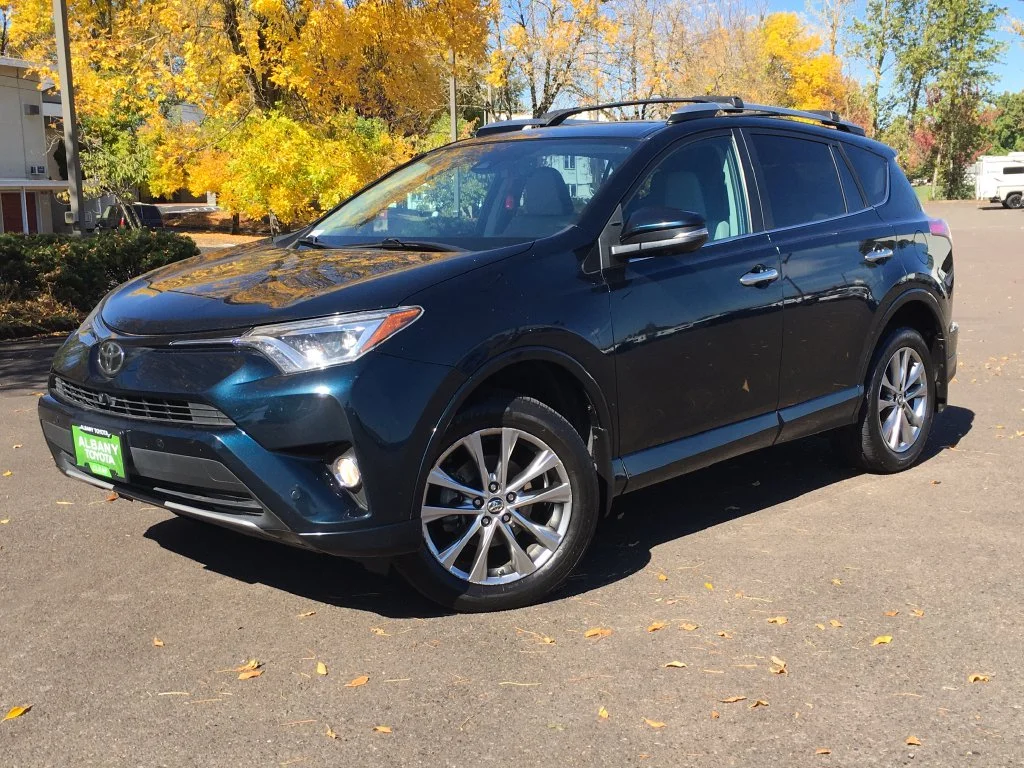 Used 2017 Blue Toyota Platinum image 1