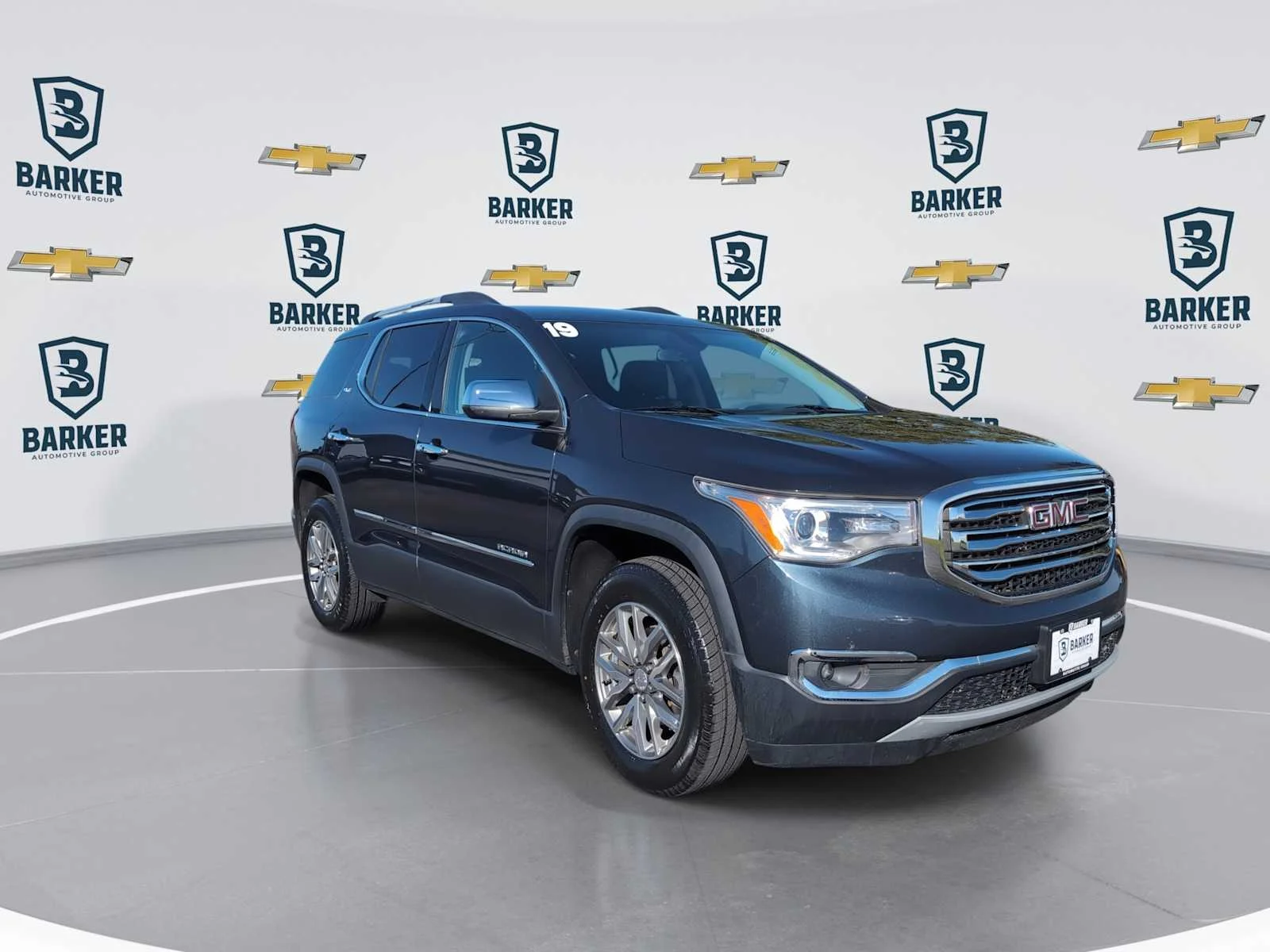 Used 2019 GMC Acadia SLE-2 with VIN 1GKKNLLSXKZ221147 for sale in Lexington, IL
