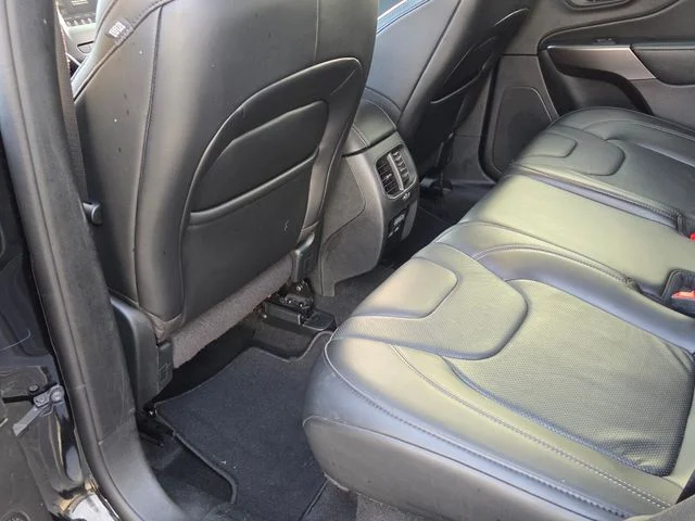 Used 2020 Black Jeep Latitude Plus image 6
