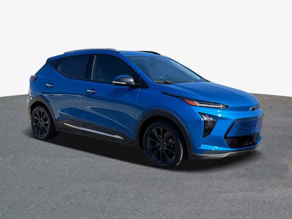 Used 2022 Blue Chevrolet Premier image 4