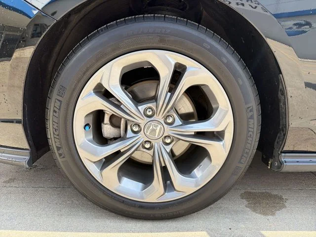 Used 2024  Honda EX image 12