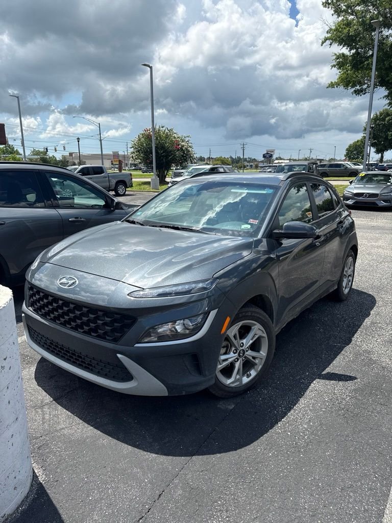 Used 2022 Gray Hyundai SEL image 1