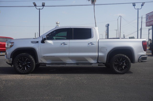 Used 2021  GMC SLT image 11