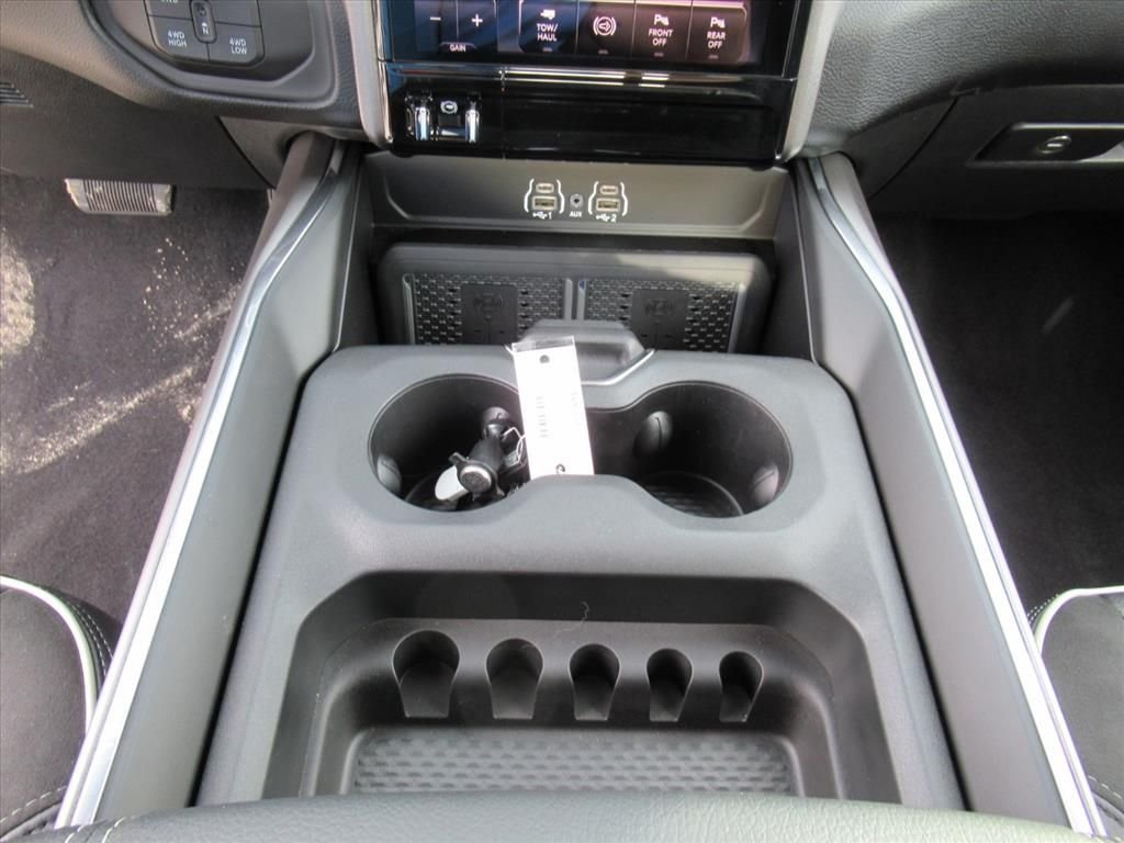 2026 RAM 2500 Laramie - Photo 23