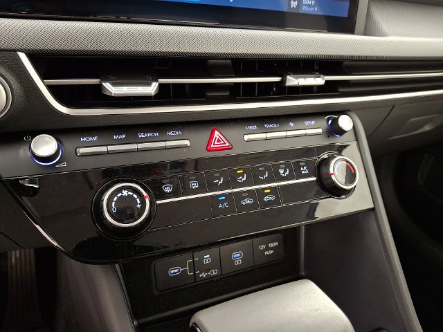 Certified Used 2026 White Hyundai SE image 18