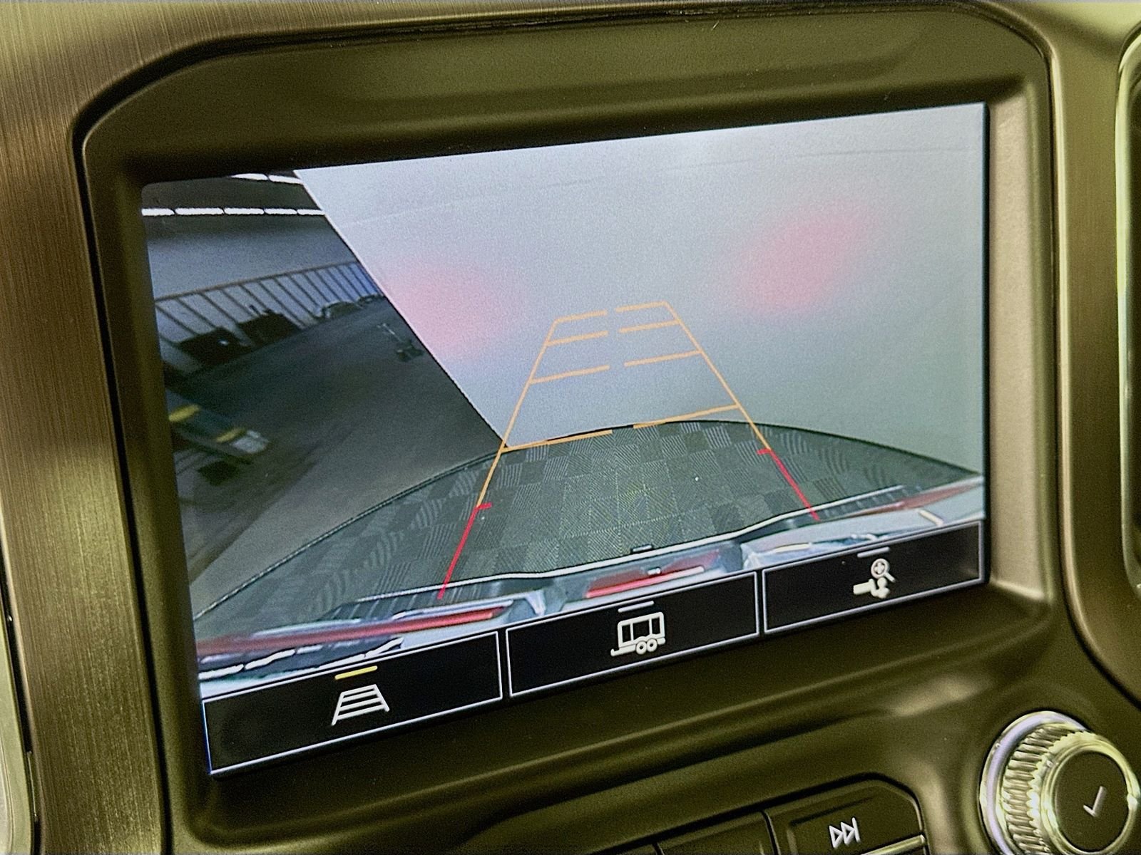 Used 2022 Summit White GMC AT4 image 18