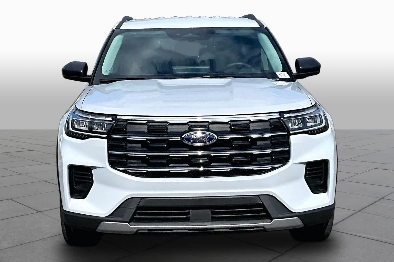 New 2026 Space White Metallic Ford Active image 3