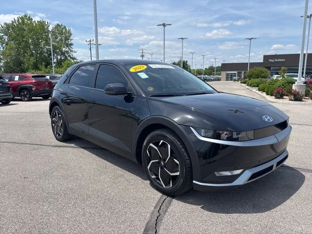 Used 2023 Abyss Black Hyundai SEL image 32
