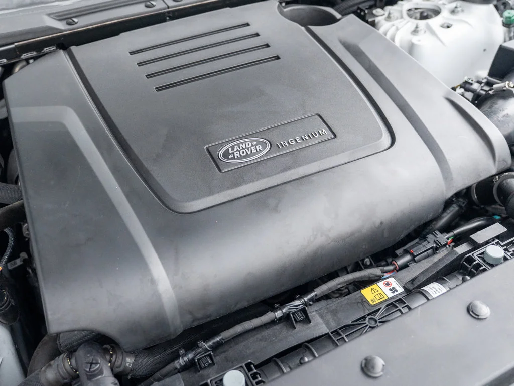 Used 2023 White Land Rover Standard image 36
