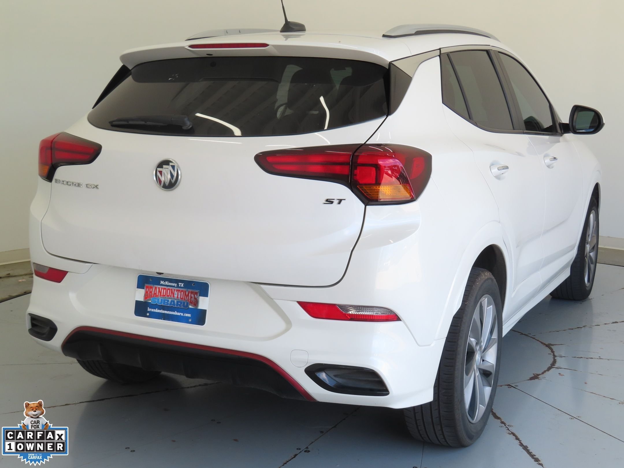 Used 2023 White Buick Select image 3