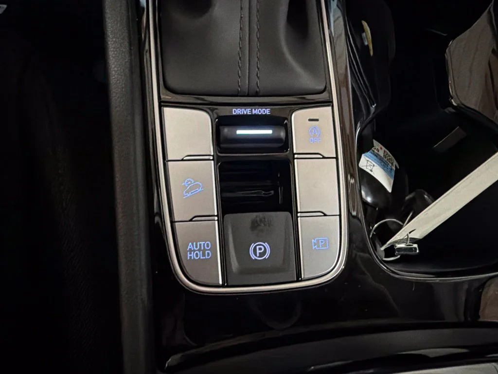 New 2026 Atlantis Blue Hyundai SE image 26