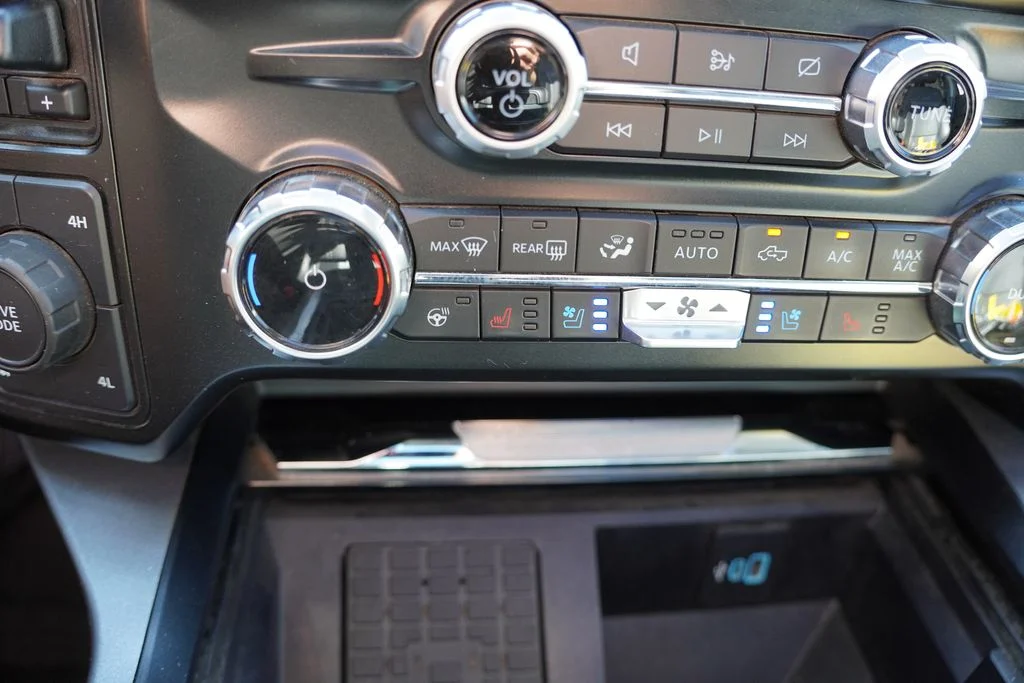 Used 2023 Agate Black Metallic Ford Lariat image 7