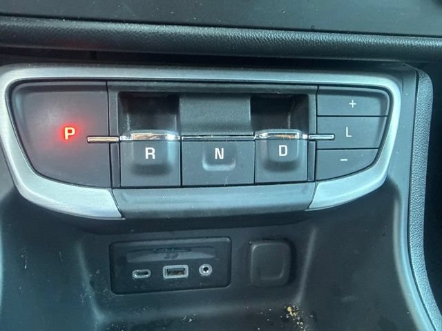 Used 2024 Sterling Metallic GMC SLT image 19