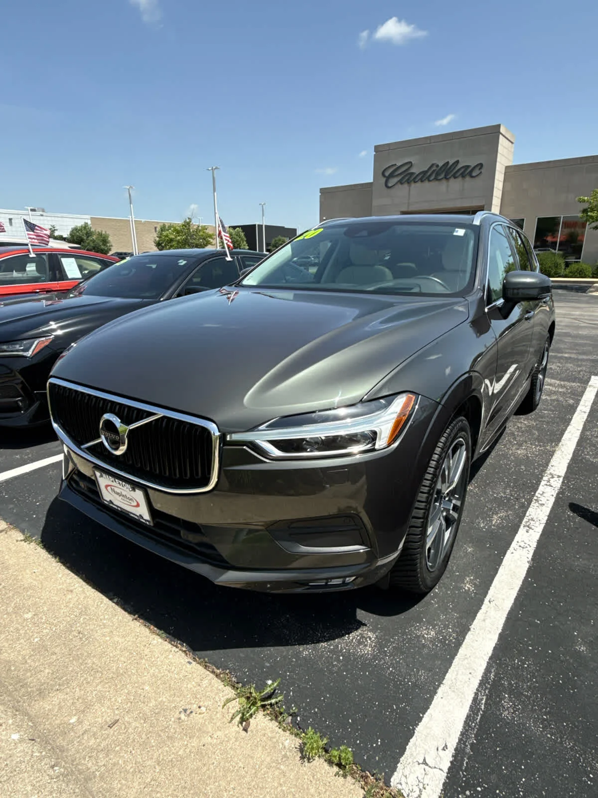 2020 Volvo XC60 T5 Momentum AWD's photo