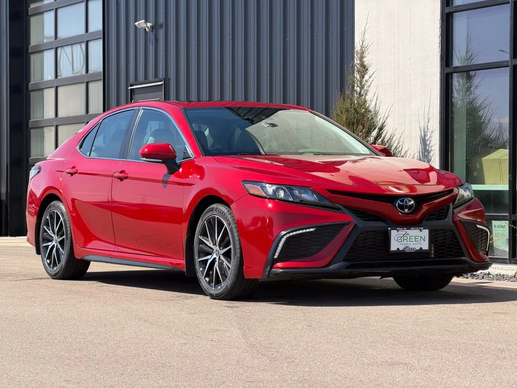 Used 2022 Red Toyota SE image 4
